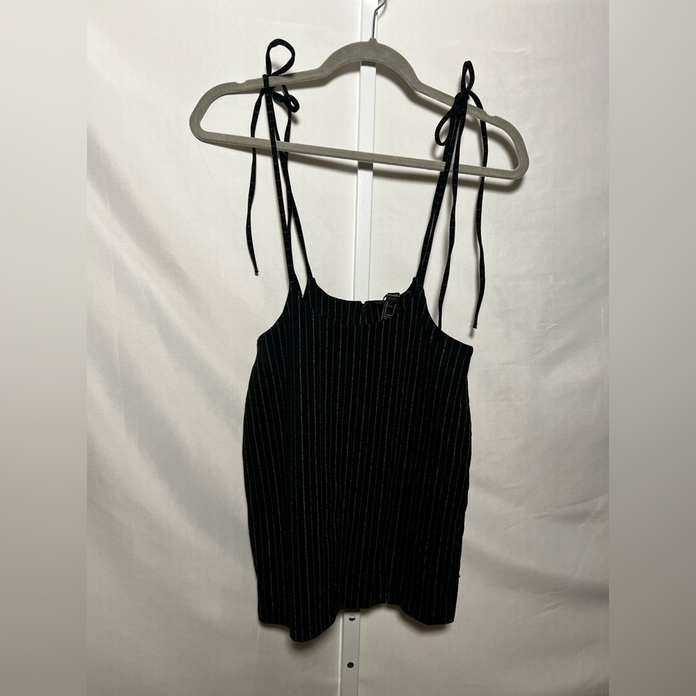 Forever 21 Women's Black Dungarees-overalls
